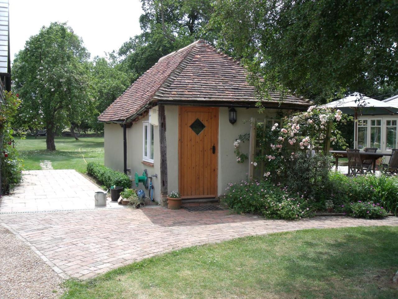 Wilderness B&B 3 Self Contained Rooms Nr Sissinghurst Headcorn Exterior photo