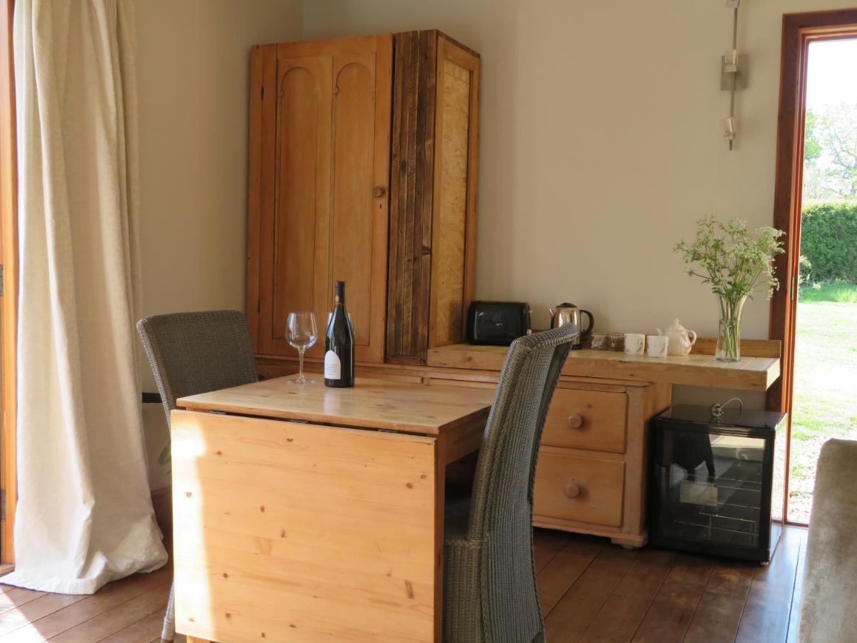 Wilderness B&B 3 Self Contained Rooms Nr Sissinghurst Headcorn Exterior photo