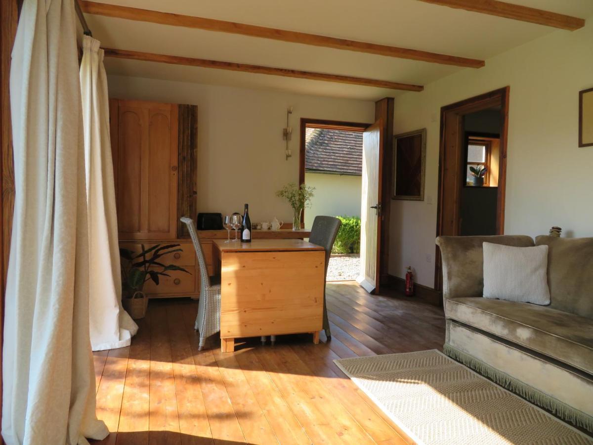 Wilderness B&B 3 Self Contained Rooms Nr Sissinghurst Headcorn Exterior photo